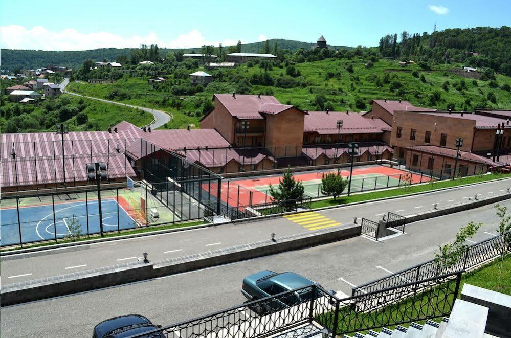Отель Tsaghkadzor Marriott Экстерьер фото