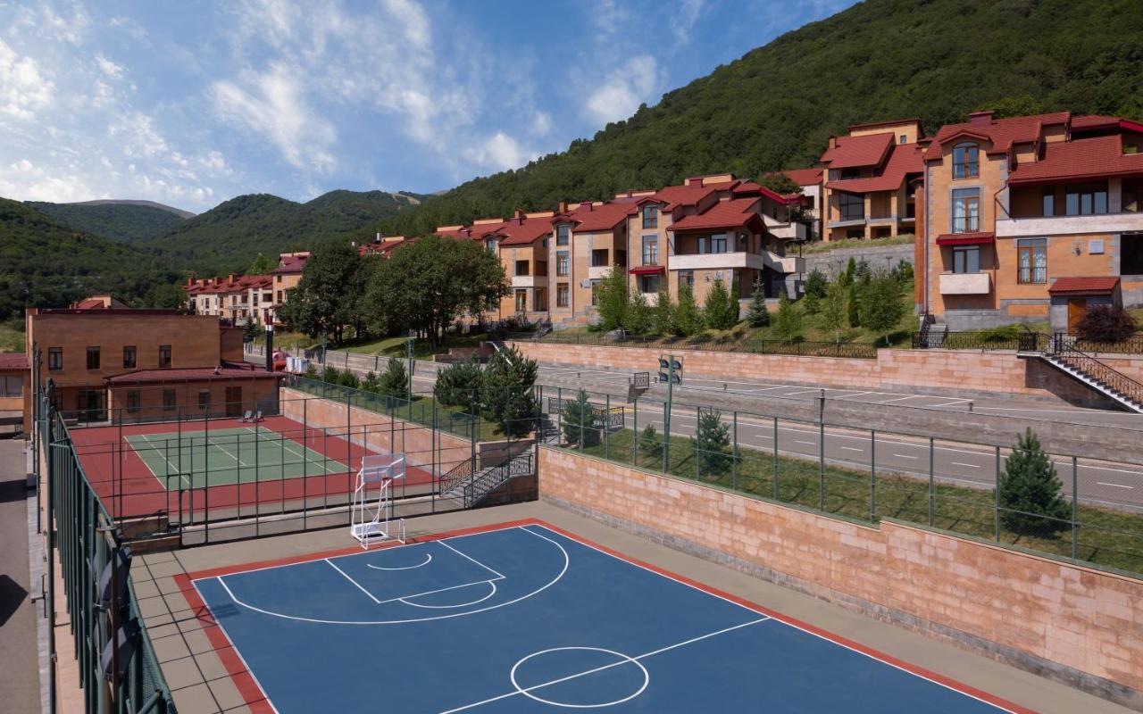 Отель Tsaghkadzor Marriott Экстерьер фото